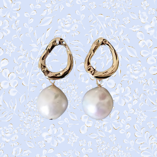 PEARL STUDS ✿ HARPER