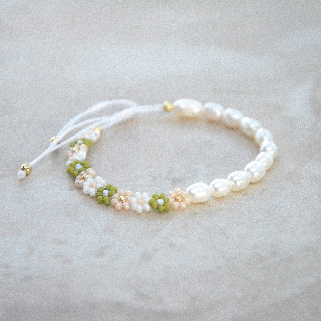 DAISY PEARL BRACELET ✿ MAUI